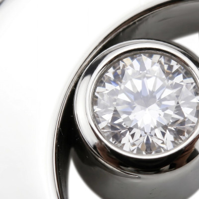 Crescent Moon Top with Cubic Zirconia in Bezel Implant Grade Titanium with Internal Thread