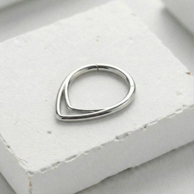 Implant Grade Titanium Hinged Segment Hoop Ring With Double Chevron Line