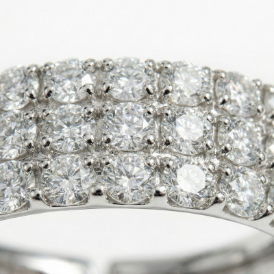 Implant Grade Titanium Hinged Segment Hoop Ring With Triple Lined Outward Facing CZs