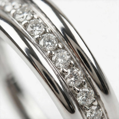 Implant Grade Titanium Hinged Segment Hoop Ring With Outward Facing Triple Stacked CZ Center Line